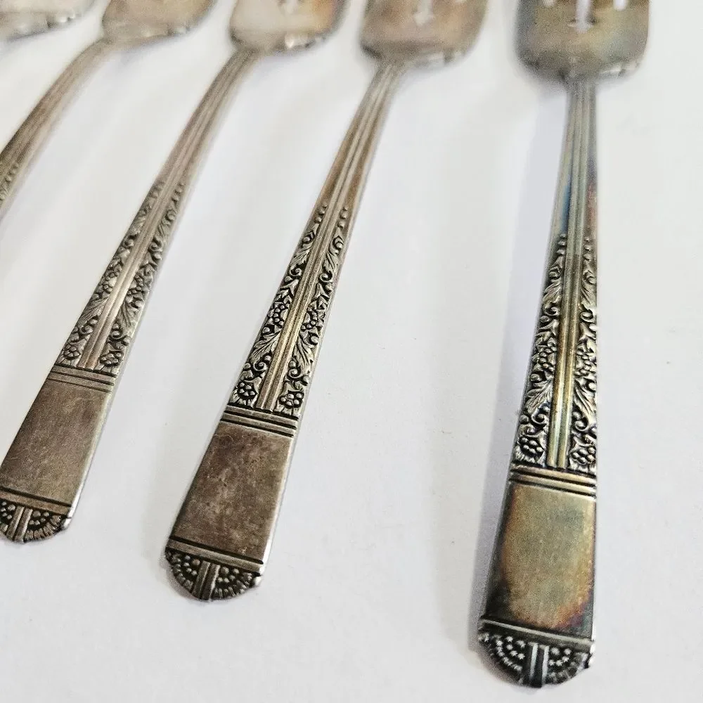 Vintage Oneida Tudor Plate Royal York/Oakleigh Silver Plate Salad Fork Set of 6